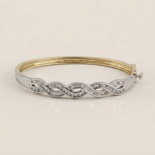 Pulsera Rígida con Diamantes en Oro Combinado Amarillo y Blanco de 14K