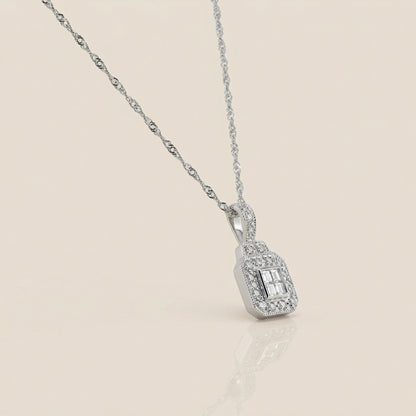 Dije con Diamantes en Oro Blanco de 14K