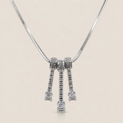 Gargantilla 3 Dijes con Diamantes en Oro Blanco de 14K