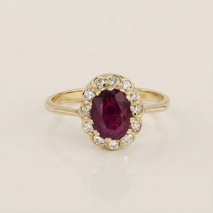 Lady D Vintage con Rubí y Diamantes en Oro Amarillo 14K
